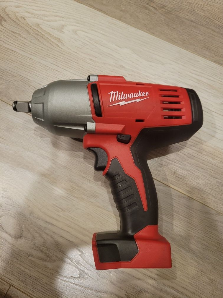 Milwaukee 18-Volt 1/2 Impact Wrench (Only Tool NEW)