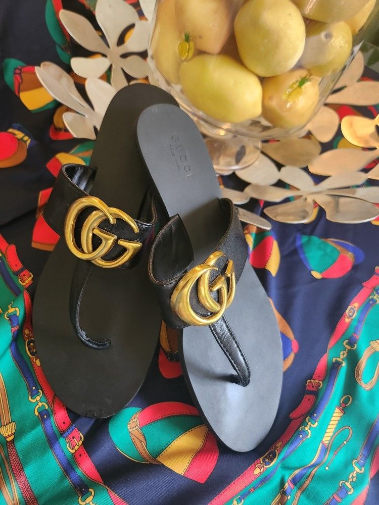 Gucci Slides Size 8 USA, 6 UK