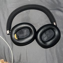 JBL Headphone (You Can Only  Trade with AirPods Pro 3rd Gen)