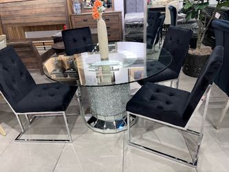 Gorgeous Dining Set With Mirrored Base and Black Velvet Chairs 🖤🔥