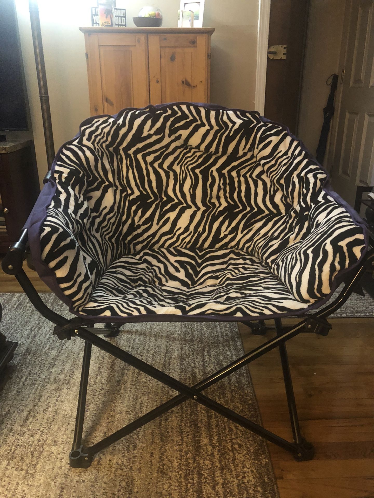 Like New!/ Oversized Zebra Print Fold Up Club Chair/Black/White/Purple