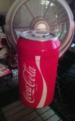 Like New 8 can Coca Cola portable 12 volt mini fridge