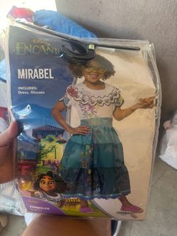 Costume