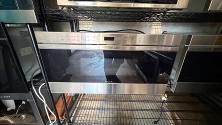 Wolf MD30TE/S Built-In Microwave Oven Condition: Like New Price: $1,399 Warranty: Store Warranty Included Upgrade your kitchen with this premium Wol