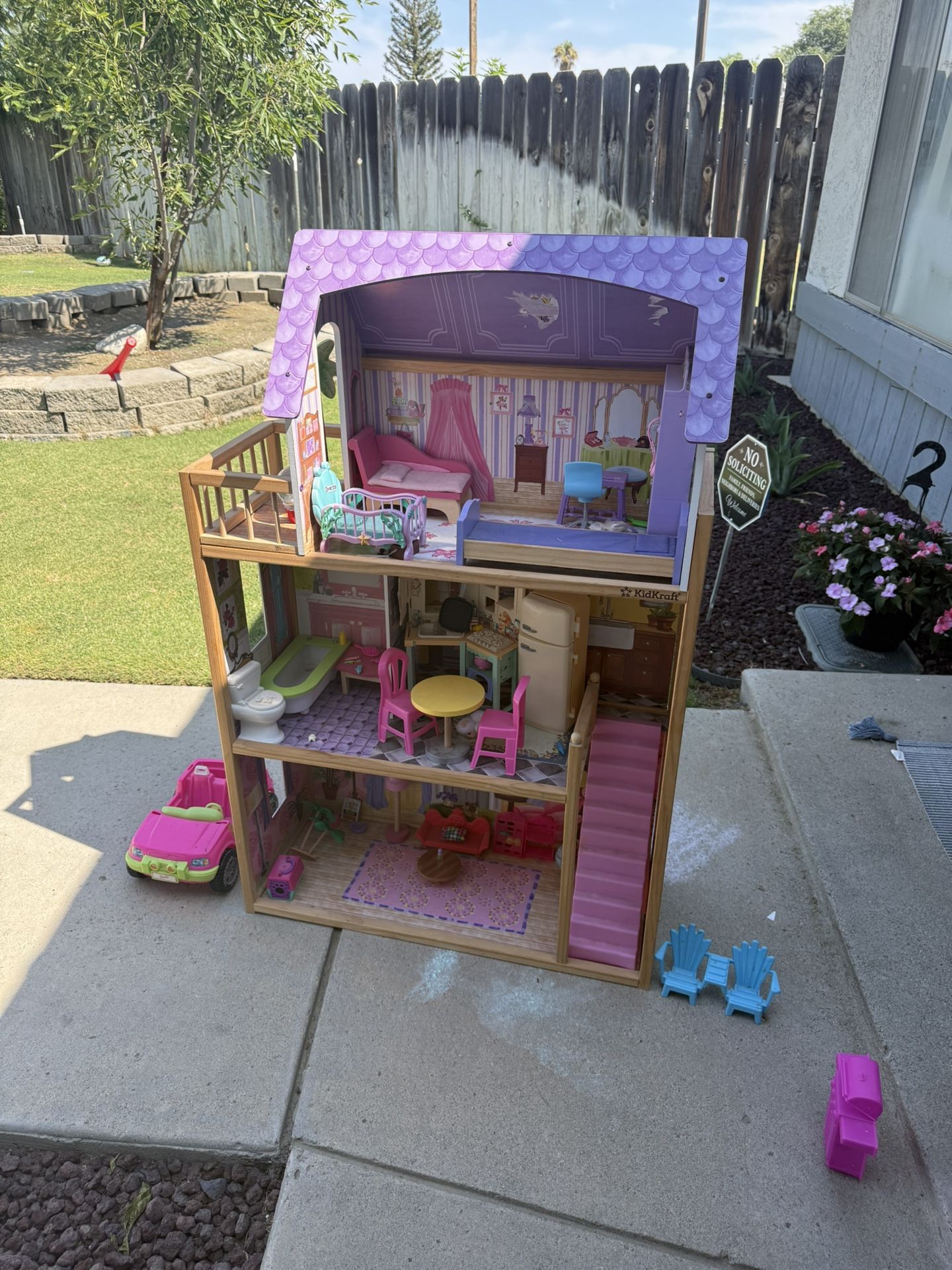 Kid Kraft Doll House