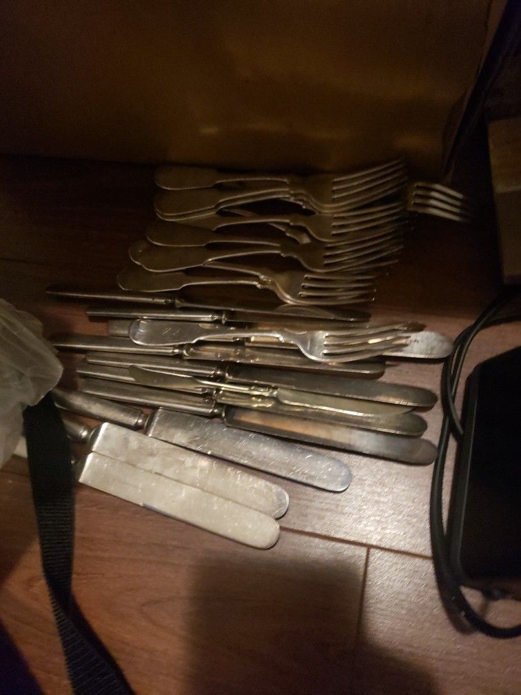 12 Forks & 12 Knives *1879* Silverware 