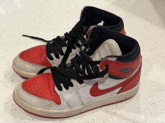 Jordan 1 - Size 2y