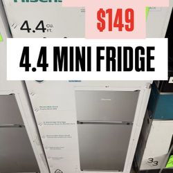 4.4 Cu Ft Mini Fridge 