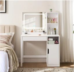 Vanity led mirror stand new in box