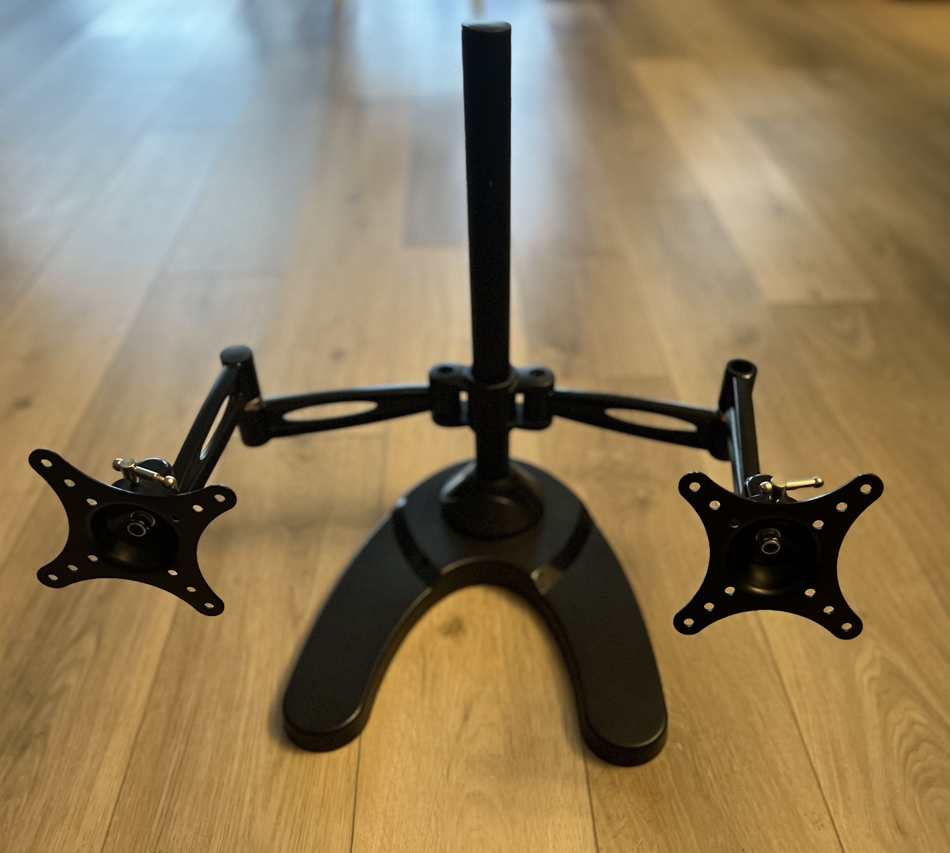 Dual Monitor Stand, Free-Standing Full Motion