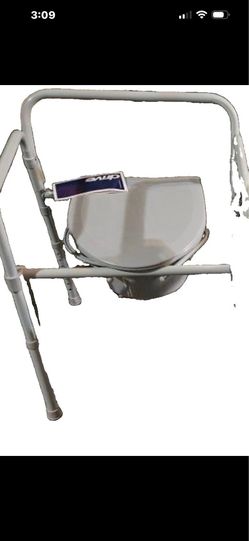 Portable Bedside Commode Chair  – Clean