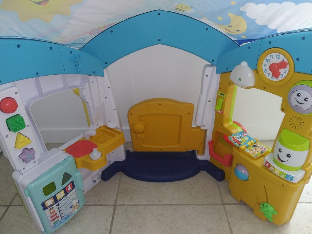 FISHER-PRICE LAUGH & LEARN SMART LEARNING HOME