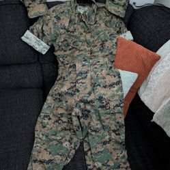 Woodland Cammies Top and Bottom w/ 3 Covers and 3 Shirts