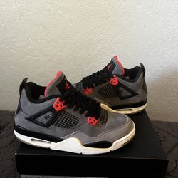 Jordan 4 Retro infrared