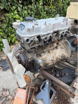 Toyota engine 22r