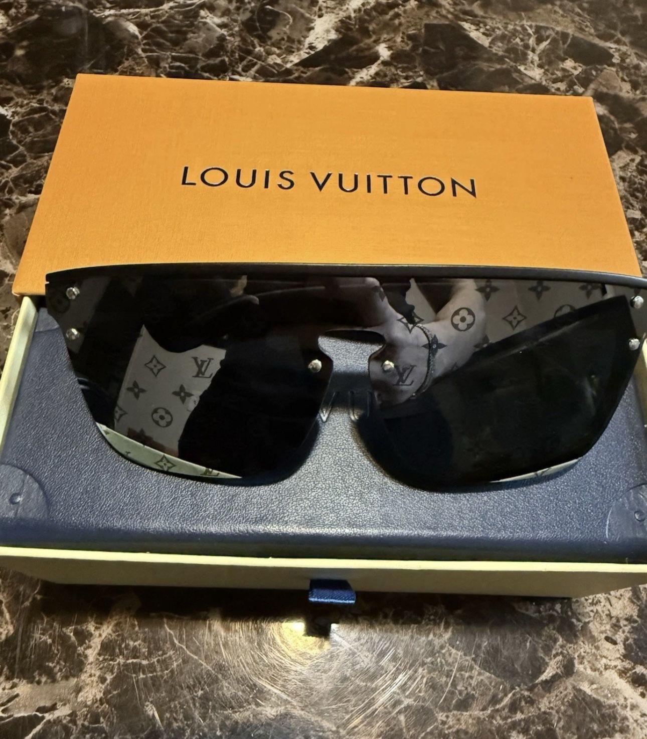 Louis Vuitton Sunglasses Black Monogram Shiel– Excellent Condition
