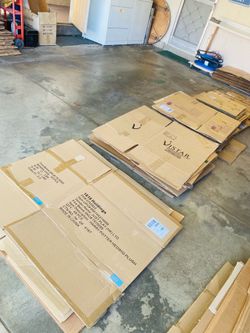 moving boxes ( 55 BX ) see description