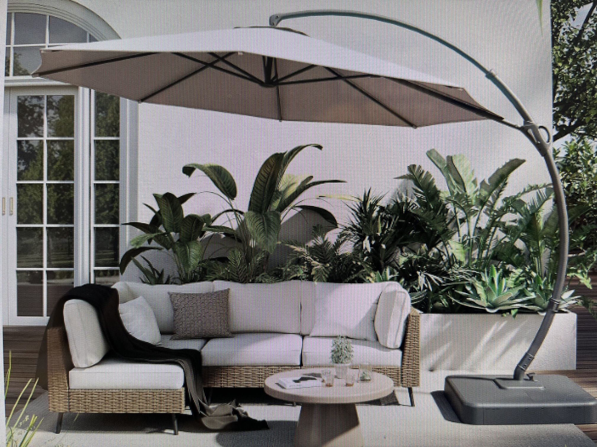 10’ Offset Outdoor round umbrella with base
