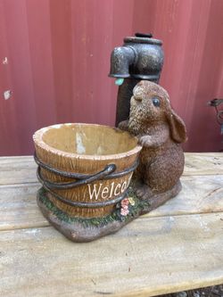 Rabbit planter