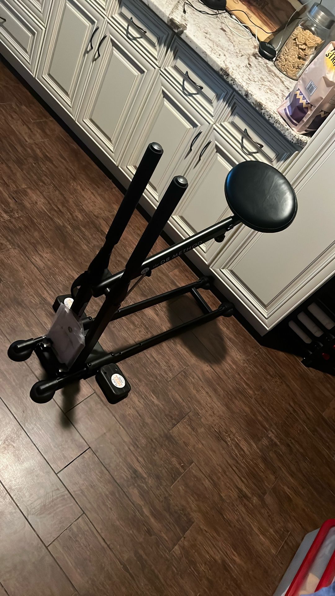 DB method Squat machine