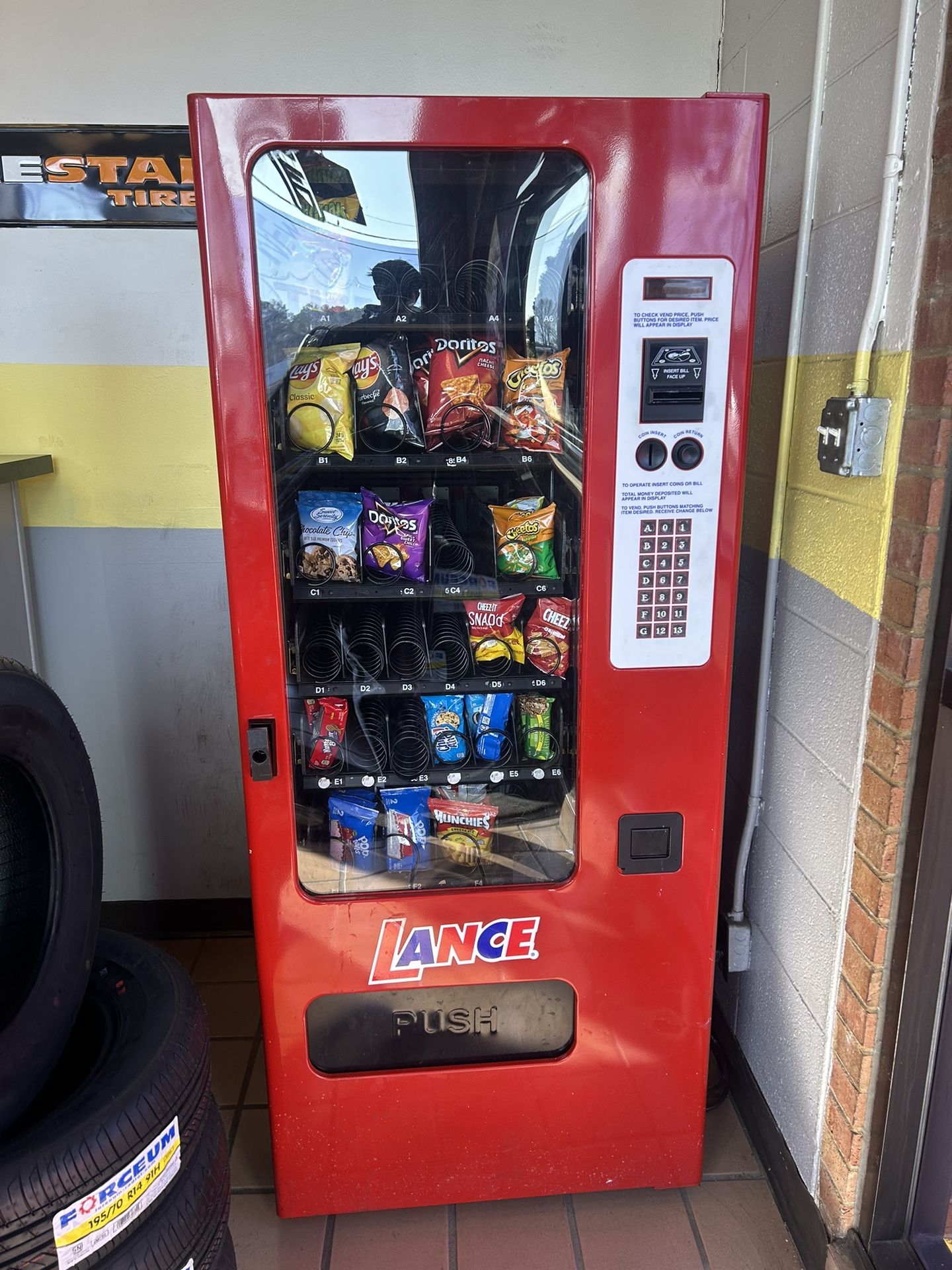 VENDING MACHINE FOR SALE! for Sale in Sugar Hill, GA OfferUp