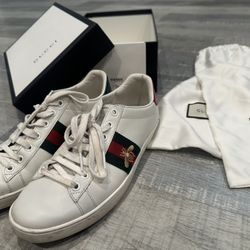Gucci Beetle Ace Sneakers 