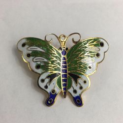 BUTTERFLY BROOCH ⭐️⭐️⭐️⭐️⭐️