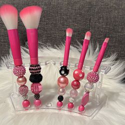 Pink Makeup Brushes 