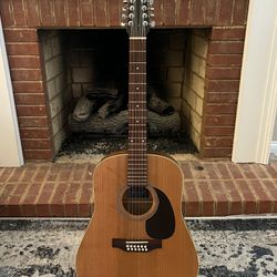 Seagull Cedar 12 String Guitar w/Hard Case