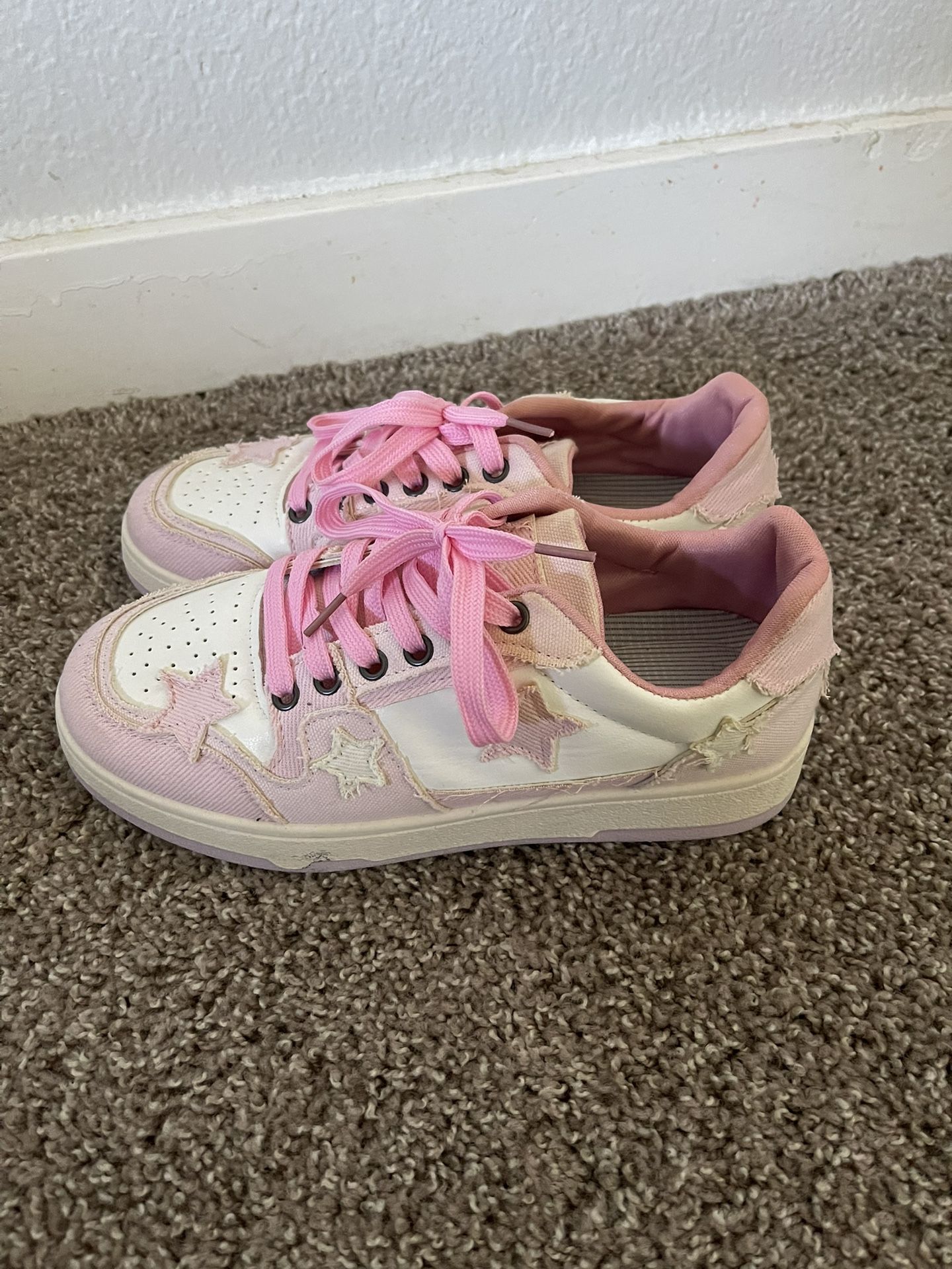 Pink Sneakers 