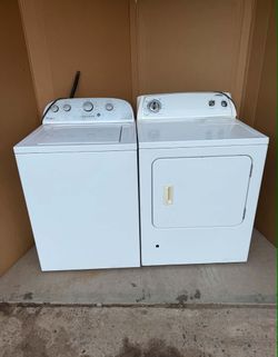 Whirlpool Washer And Dryer Laundry Set