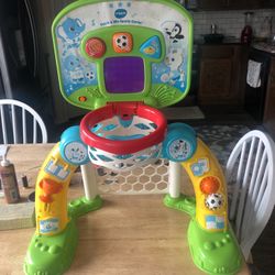 Baby Vetch Count And Win Sports Center. Everything Works! 3 Sound Buttons And Ball Hoop!