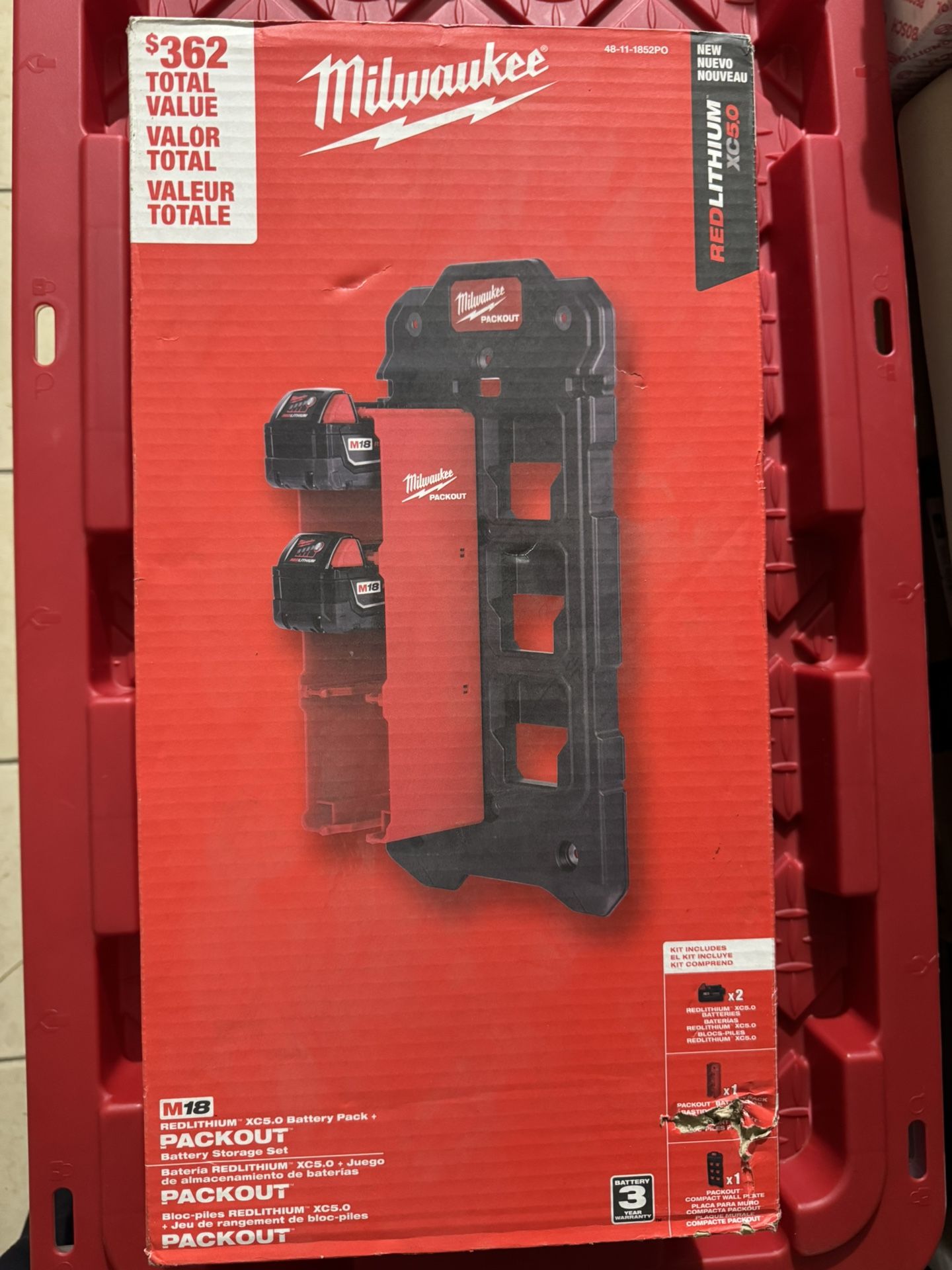 Milwaukee M18 Pack out Wall Plate With 2 -5.0 Batteries