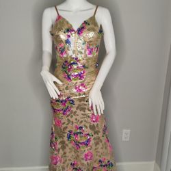 Gold Sequin Sleeveless Prom Dress - Gown Size 0 