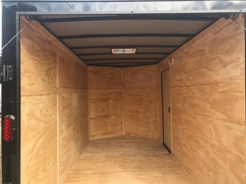 Enclosed trailer 2018 6’x12’
