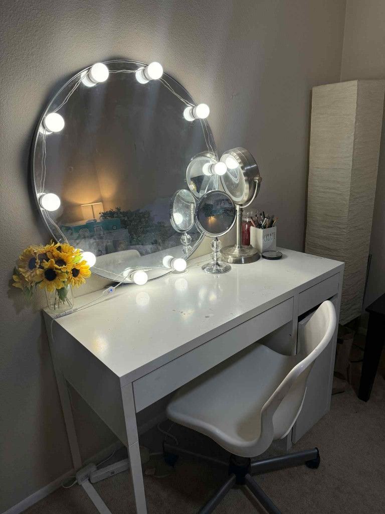 Makeup Vanity