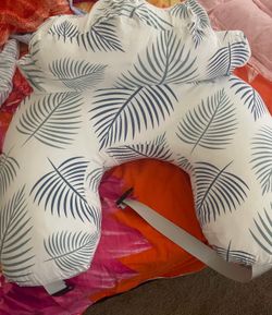 Breastfeeding pillows