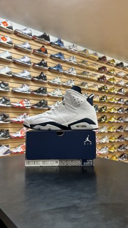 Nike air Jordan Midnight Navy 6s Size 10.5 $125