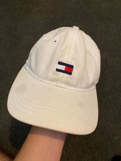 Tommy Hilfiger hat