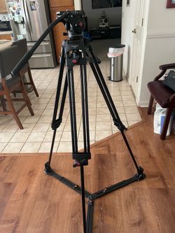 RAUBAY - DV2 69’’ fluid head video camera heavy duty stand for Sony, Canon, and Nikon camcorders