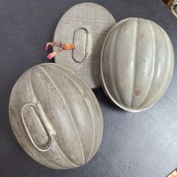 2 Antique Gelatin Mold Tins