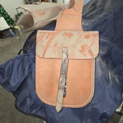 Pommel bag, like new, heavy nice leather