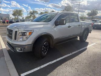 2019 Nissan TITAN