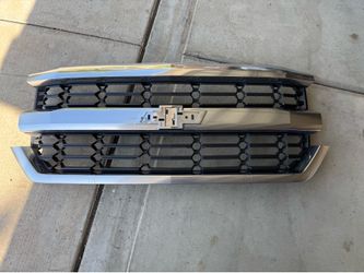 2017 Chevy Silverado front grill
