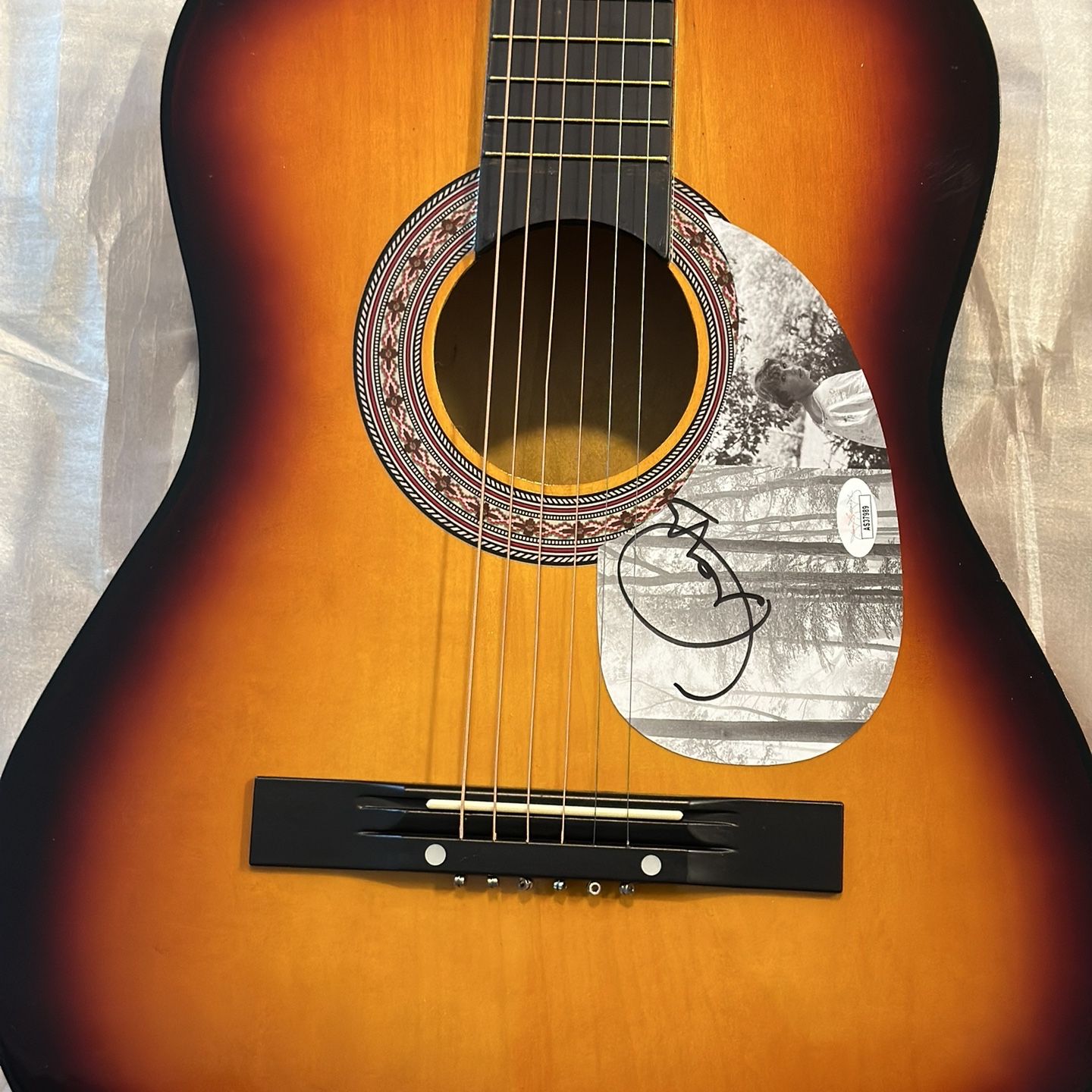 Taylor Swift autographed acoustic guitar – JSA authentication