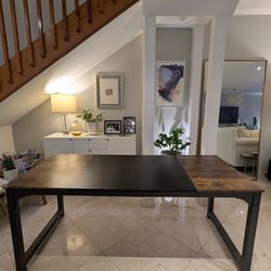 Office Desk. Excellent condition.