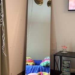 Full Length Mirror (Great Condition – Minor Stand Damage)