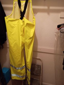 RAIN JUMPER
