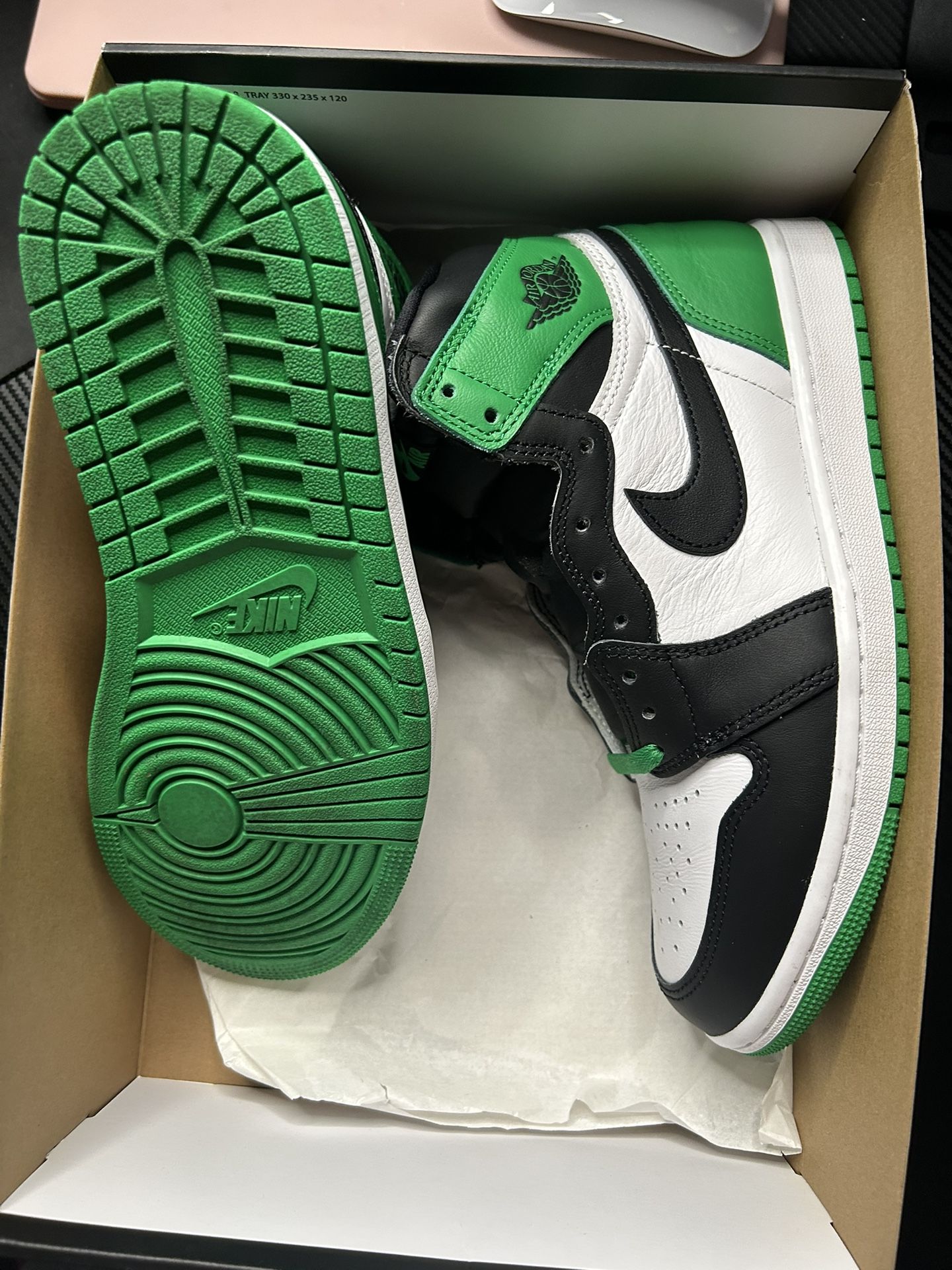 Jordan 1 High Lucky Green Size 8.5 Used