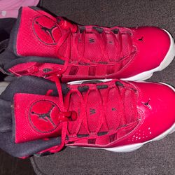 Boys shoes red Jordan 6 rings  size 5y